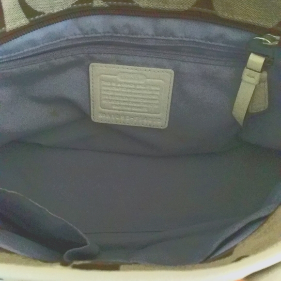 Coach purse - Picture 2 of 4